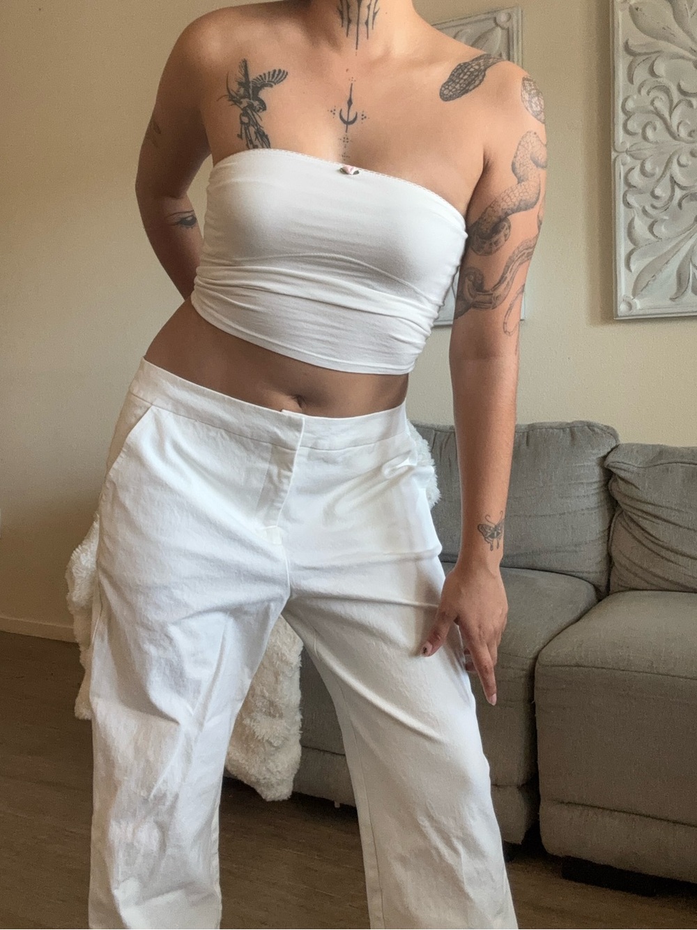 Trina Turk Stylish Mid Rise White Pants